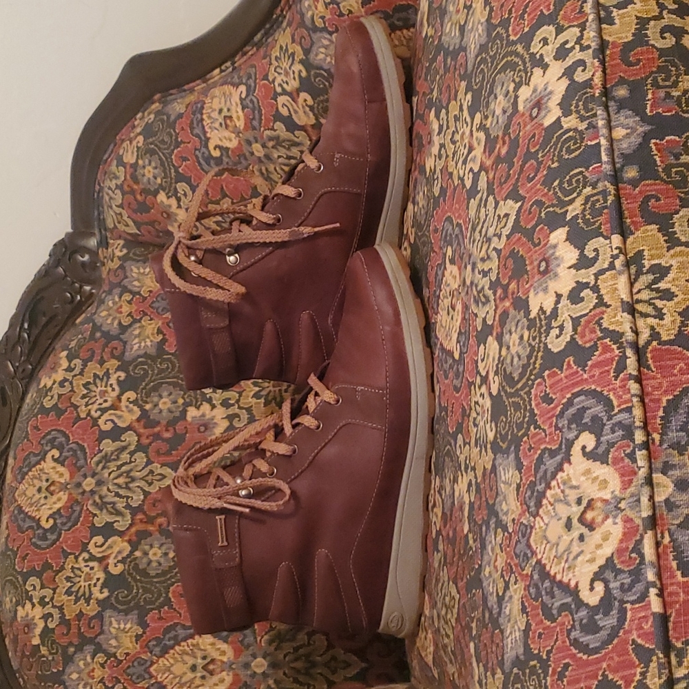 Chaco Sierra boots